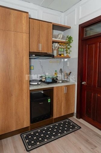 Bán nhà Hoàng Dư Khương Q.10 - 5,6m x 12m - 7 tầng có thnag máy 