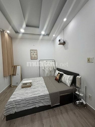 Bán nhà Hoàng Dư Khương Q.10 - 5,6m x 12m - 7 tầng có thnag máy 