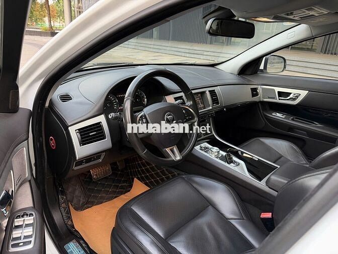 Jaguar XF 2.0 Luxury bản cao cấp 2014
