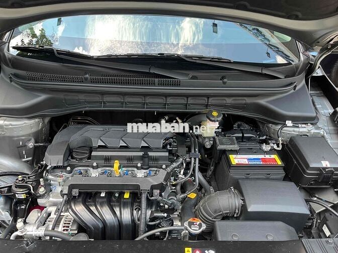 Kia Carens Luxury 7 chỗ Xám 1.5G 2025