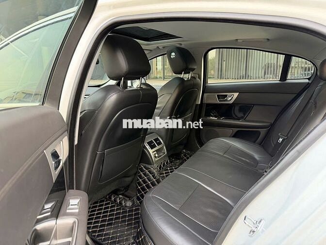 Jaguar XF 2.0 Luxury bản cao cấp 2014