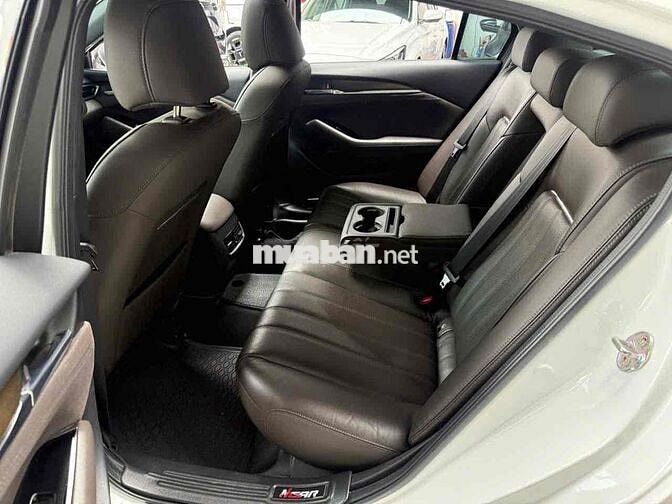 Mazda 6 2.5 Premium 2023 - Odo 22.000km
