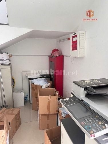 Nhà mặt tiền đường Võ Thị Sáu; 1 trệt 2 lầu 750m2 sàn giá 120 triệu