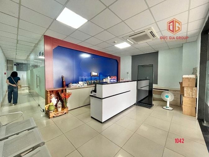 Nhà mặt tiền đường Võ Thị Sáu; 1 trệt 2 lầu 750m2 sàn giá 120 triệu