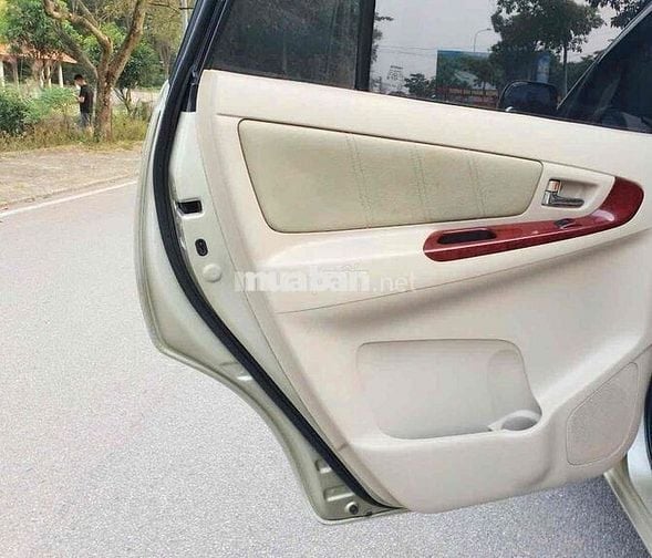 Toyota innova bản đủ G xịn độ cả ghế điện cực chất