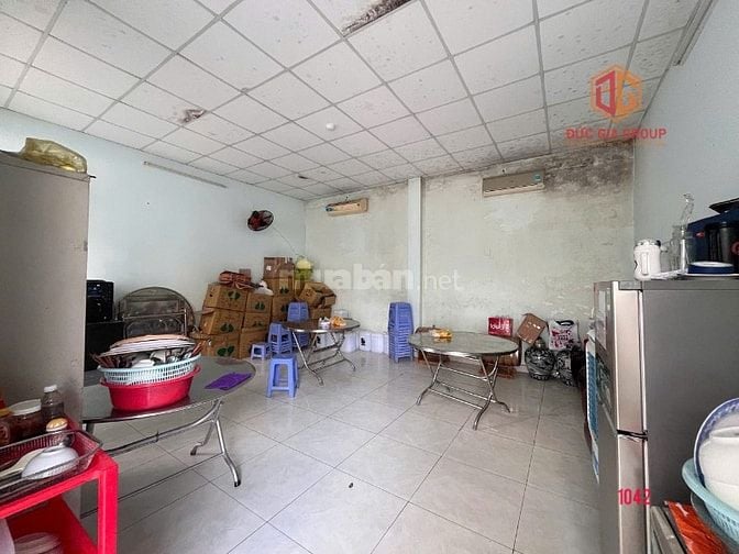 Nhà mặt tiền đường Võ Thị Sáu; 1 trệt 2 lầu 750m2 sàn giá 120 triệu