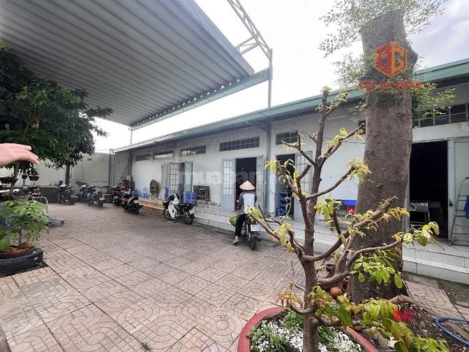 Nhà mặt tiền đường Võ Thị Sáu; 1 trệt 2 lầu 750m2 sàn giá 120 triệu