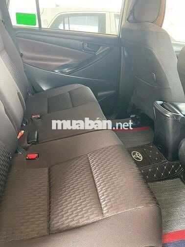 Toyota Innova 2023 70000 km Bạc