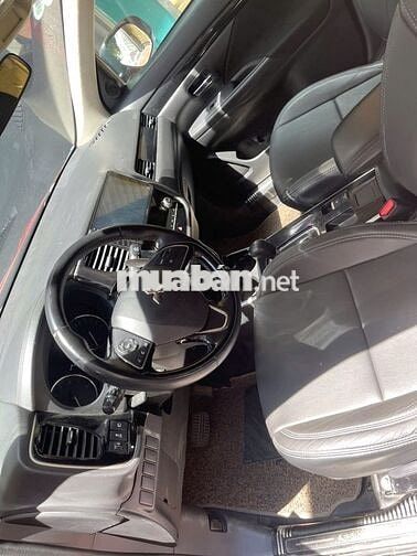 Mitsubishi Outlander 2020 Đỏ