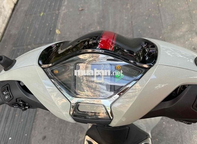 Honda SHVN 160 2023 Xám 2000 km