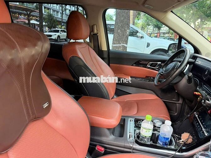 Kia Carnival 2023 Signature 45.000km