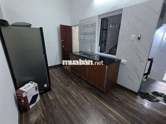 Cho thuê nhà mặt phố trần phú ba đình