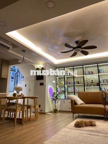 Biệt thự vườn 200m2, Khu Nam Long Q7, ngang 8m dài 8m , 2 tầng