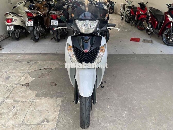 Sh 150cc.79628. Dk 2O11. Sm 107. Bstp.❤️
