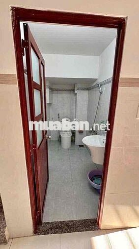 NHÀ GẦN PHẠM VĂN ĐỒNG HXH 2 LẦU 4X14M HẺM Ô TÔ 2PN 2WC Ở + VPCTY