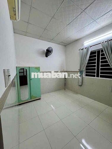 NHÀ GẦN PHẠM VĂN ĐỒNG HXH 2 LẦU 4X14M HẺM Ô TÔ 2PN 2WC Ở + VPCTY