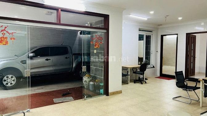 24 Tỷ! Bán Khuôn Đất Xây Cao Hẻm Xe Hơi Ngay Vincom Nguyễn Xí - 10x16m