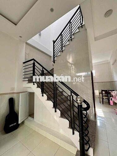 NHÀ GẦN PHẠM VĂN ĐỒNG HXH 2 LẦU 4X14M HẺM Ô TÔ 2PN 2WC Ở + VPCTY