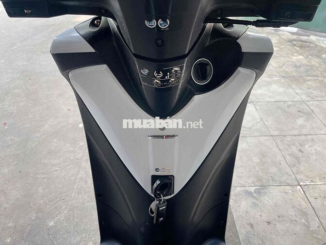 Sh 150cc.79628. Dk 2O11. Sm 107. Bstp.❤️