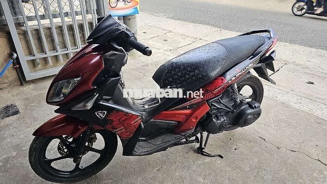 Yamaha Novo 4 Đỏ đen