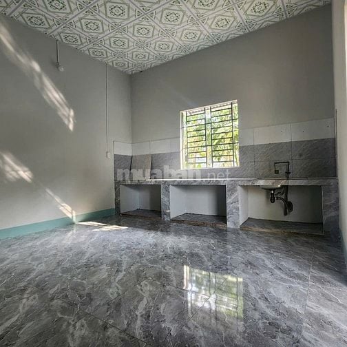 Nhà đẹp, giá rẻ công nhân. 240m2 gần KCN. 790tr TL mạnh 