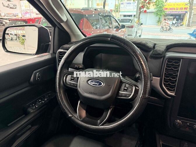 Ford Ranger XLS 4X2AT 2022 Đen