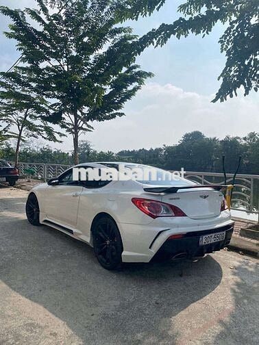 Hyundai Genesis 2010 Trắng