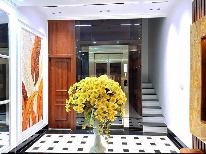 Bán Nhà Phố VIP Ngọc Khánh, Ba Đình 53m, 6 tầng, mt 4.6m, giá 16.3 tỷ.