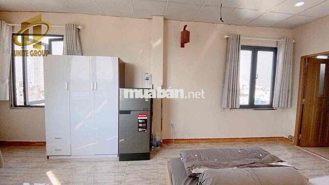 Phòng không gác có ban công Quận 4 | Tách bếp | rộng thoáng | mới