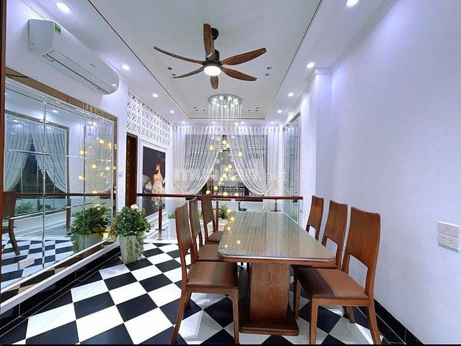 Bán Nhà Phố VIP Ngọc Khánh, Ba Đình 53m, 6 tầng, mt 4.6m, giá 16.3 tỷ.