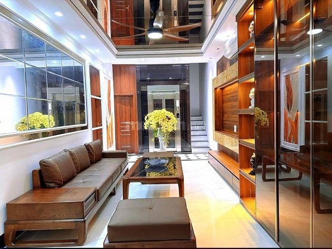 Bán Nhà Phố VIP Ngọc Khánh, Ba Đình 53m, 6 tầng, mt 4.6m, giá 16.3 tỷ.
