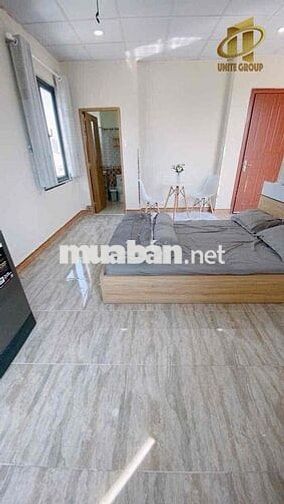Phòng không gác có ban công Quận 4 | Tách bếp | rộng thoáng | mới
