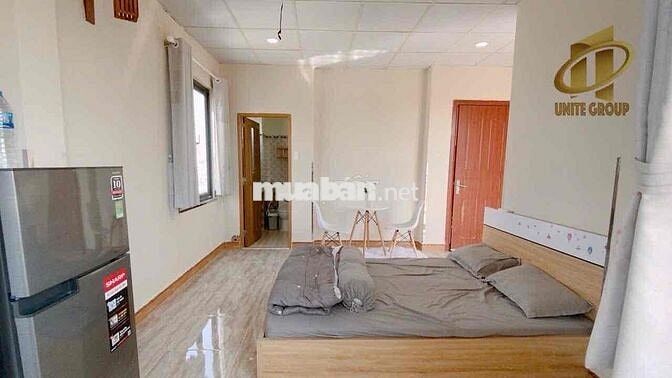 Phòng không gác có ban công Quận 4 | Tách bếp | rộng thoáng | mới