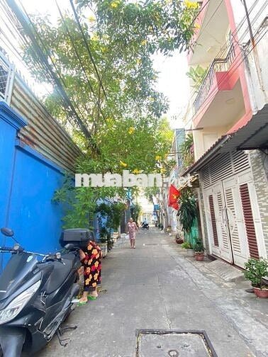 BÁN NHÀ GÒ DẦU 5 TẦNG ĐẸP GIÁP VỚI MẶT TIỀN ĐƯỜNG
