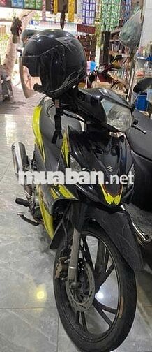 Suzuki Axelo màu Vàng đen