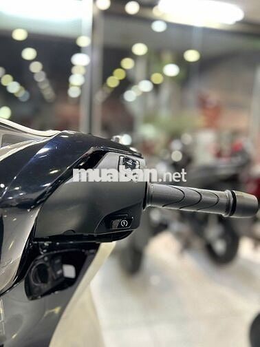SH125iABS2025 Trắng panda 1000km