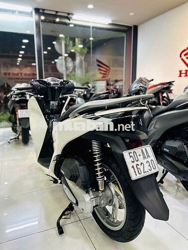 SH125iABS2025 Trắng panda 1000km