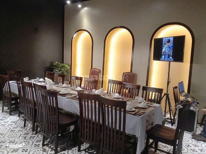  SANG NHƯỢNG / CHO THUÊ NHÀ HÀNG SÂN VƯỜN CAO CẤP TẠI TT RẠCH GIÁ