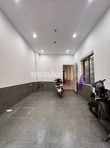 Phố Hoàng Như Tiép – Long Biên – 83 M2 – 7 T – MT 4 M – Giá 17.8 Tỷ. 