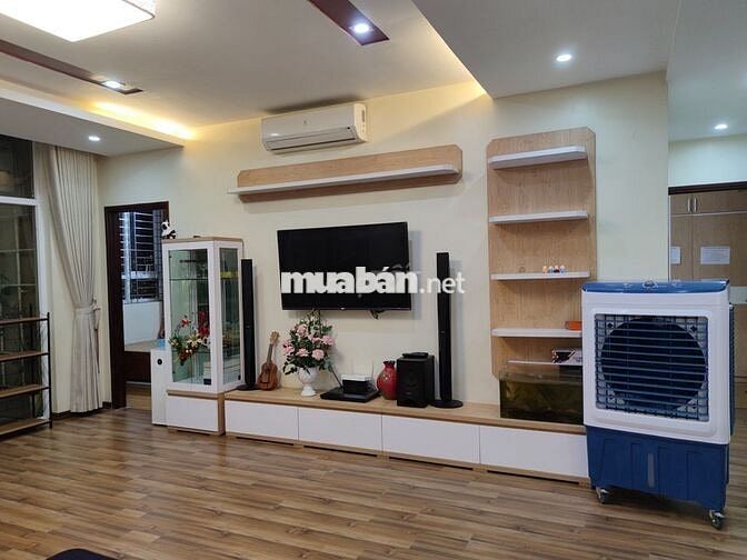 CC Bán căn góc hướng Nam tầng 20 diện tích 134m2 đẹp nhất Dream Town