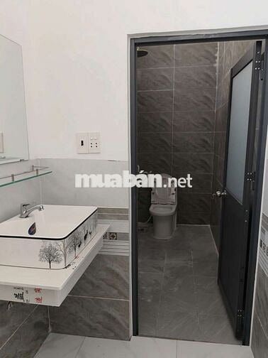 nhà đẹp gần chợ chánh lưu 126m