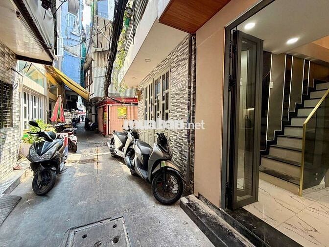 Quận 1, Trần Hưng Đạo thông Bùi viện, DTSD 38m2,hẻm 3m 1 sẹc 20m