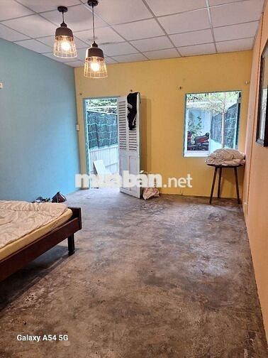 CHILL NHƯ HOMSTAY DTSD 49M² BẾP WC SÂN CỔNG RỘNG 100% NHƯ HÌNH 