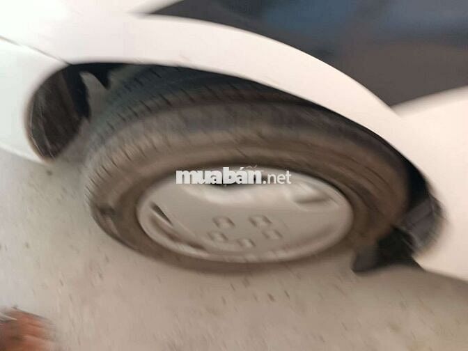 Mazda 323 2000 Trắng