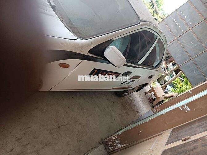 Mazda 323 2000 Trắng