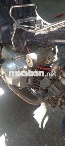 Honda Super Cub 82 Xanh đậm