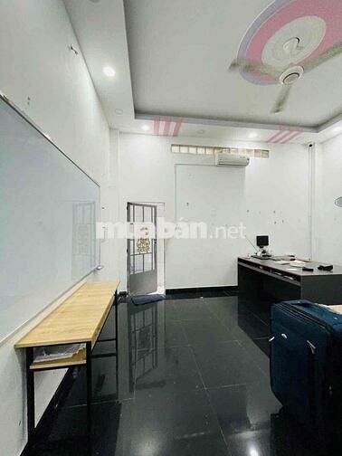 Bán Nhà mặt tiền xây Kiên Cố 5 Tầng ngay Chợ Linh Trung- 90m2 - 11Tỷ