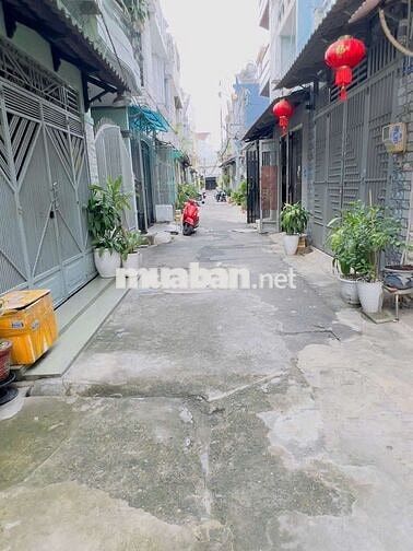 cho thuê nhà đúc lầu hẻm 41/đường số 4 p11 gv 4 x 12m 2pn2wc giá 10tr