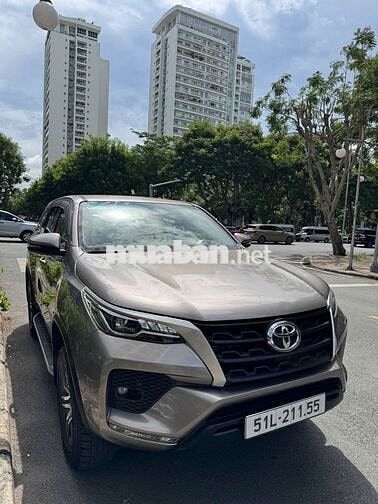 Toyota Fortuner 2.4G 2022 Nâu 15217 km