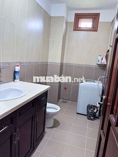 BIỆT THỰ 200M2 NGAY CHỢ THỦ ĐỨC, ĐẶNG VĂN BI. 2LẦU 5PN 5WC SÂN ĐẬU OTO